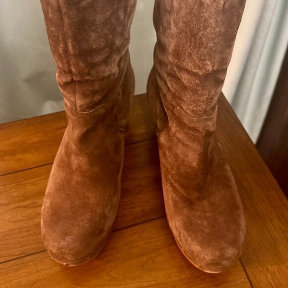 🤎 UGG Lynnea Ankle Boots – Brown Suede Shearling Stud Wood Clog | Women’s 8 🤎 - Picture 2 of 11